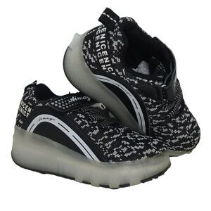 Aimoge Boys Pre-owned Black w/White Accents Roller Skate Sneakers - sz. 13C